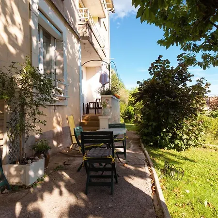 A Cardaillac Apartment Rodez